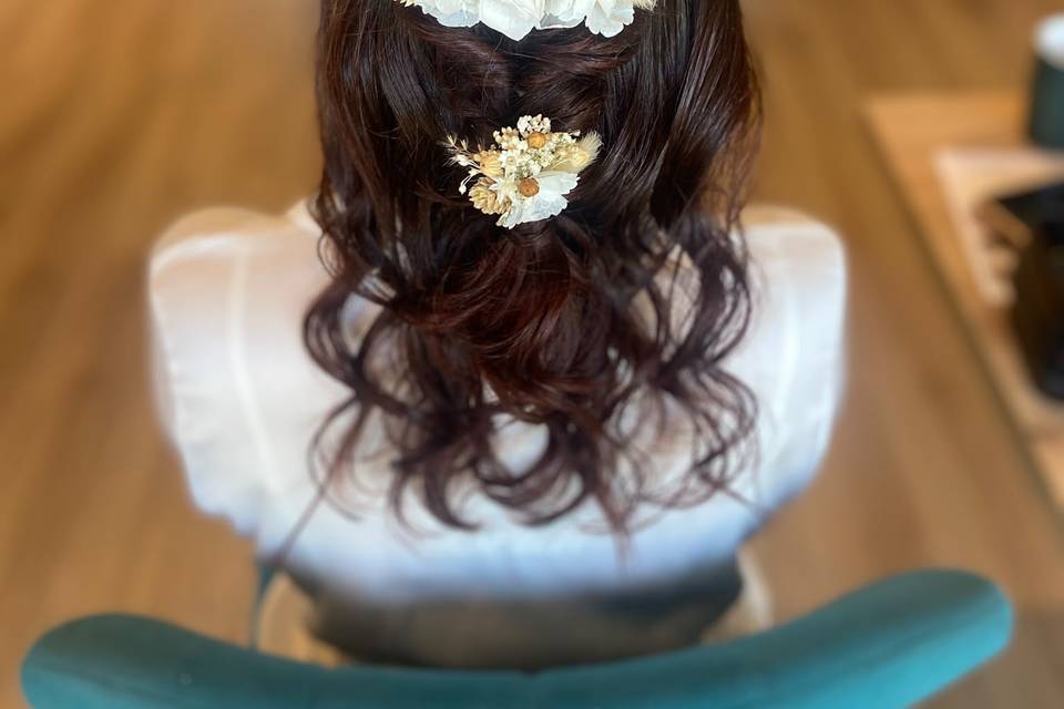 Coiffure mariee demi attache