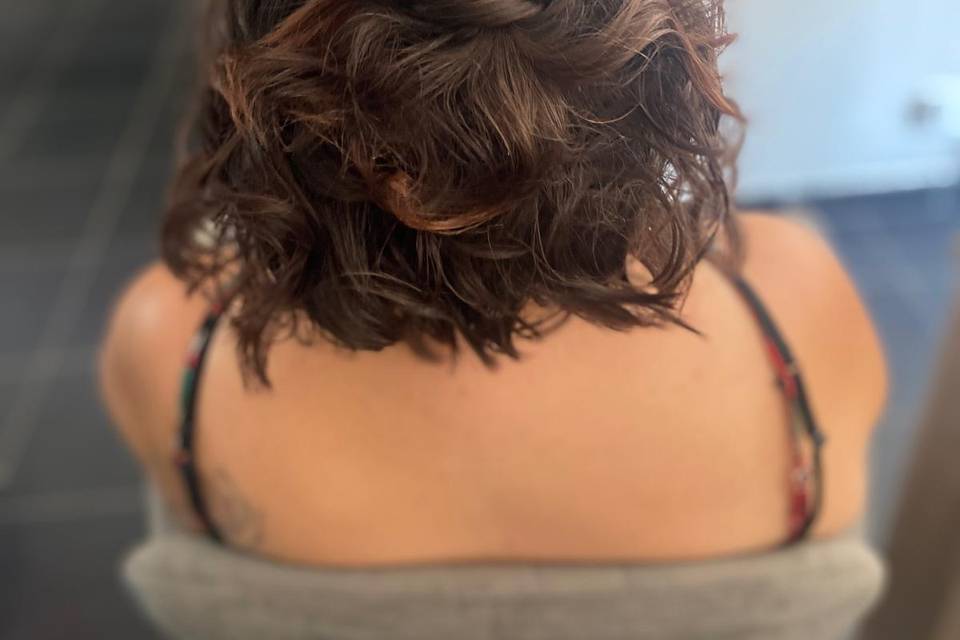 Coiffure invitée demi attache