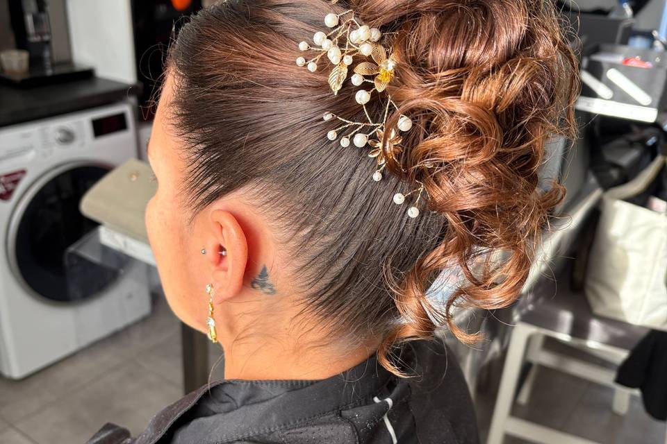 Chignon haut accompagner e bou