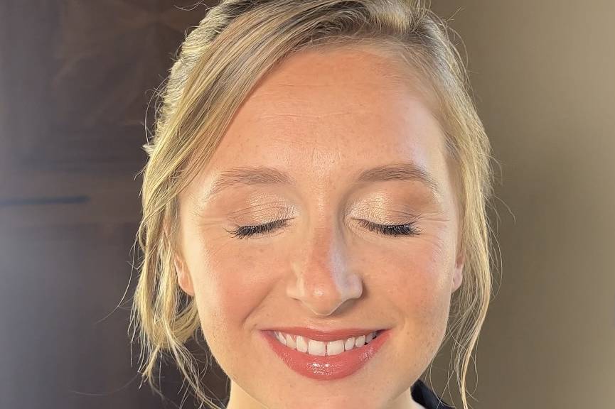 Sunset Life Makeup