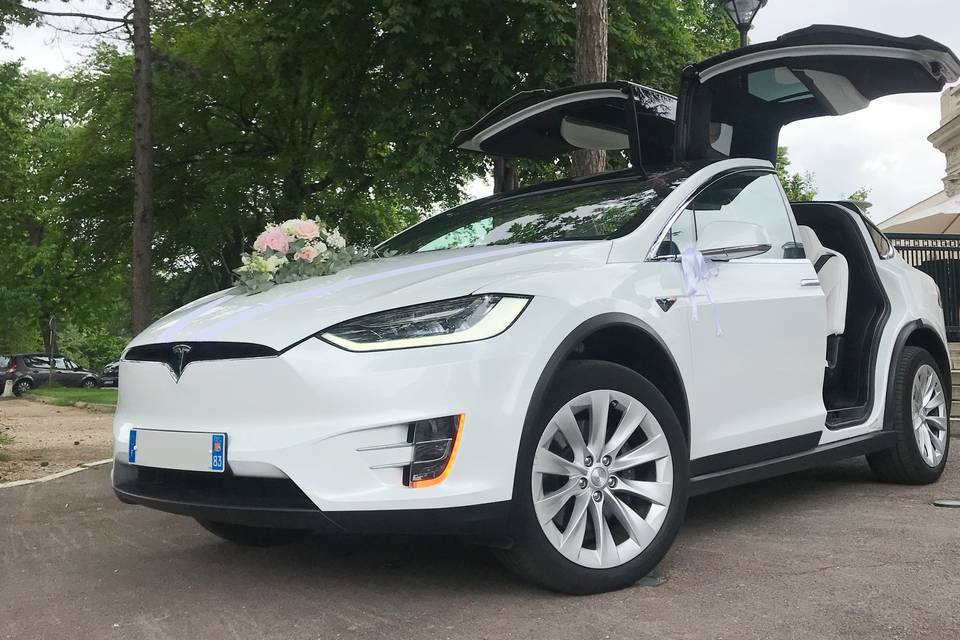 Tesla Model X blanc