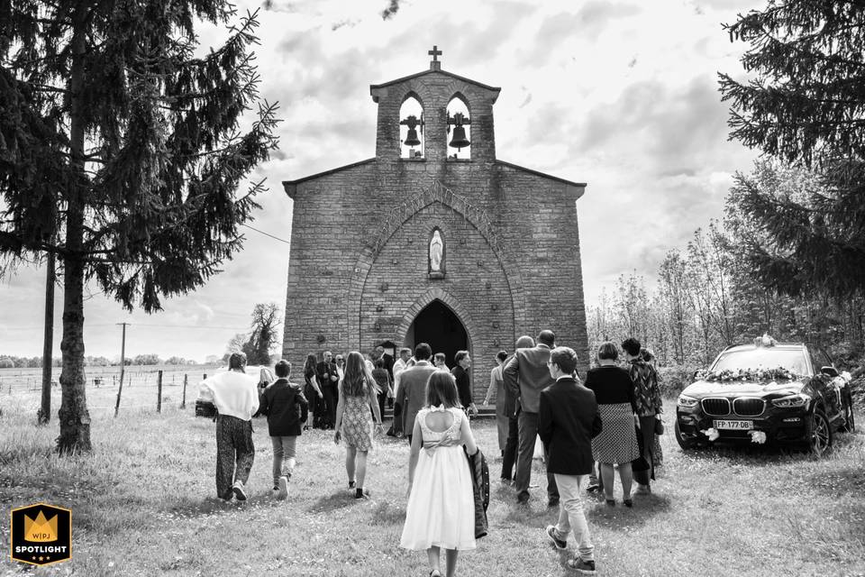 Entrons dans l'église