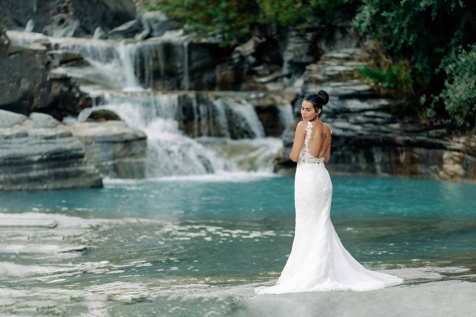 Photo couple Trash the Dress