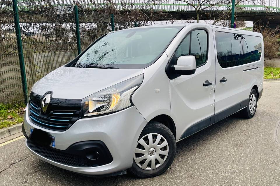 Minibus Renault Trafic