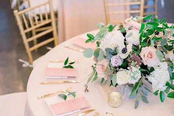 Table de mariage aux tons doux