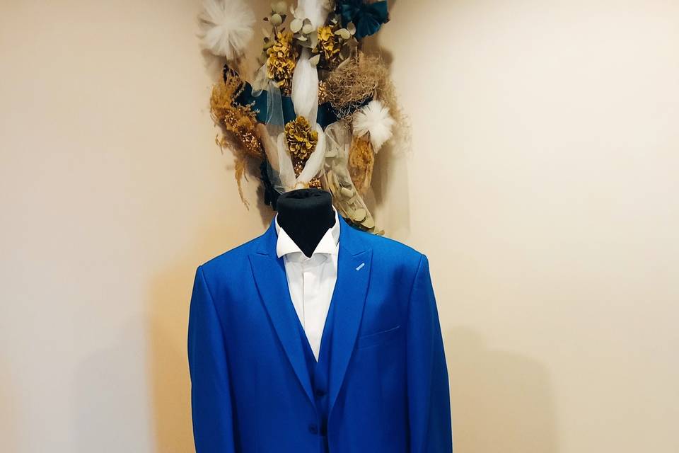 Costume bleu