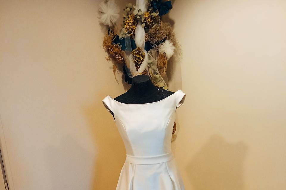 Robe satin mikado