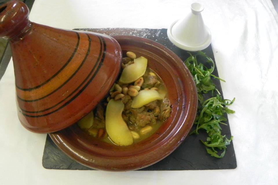 Tajine d'agneau pommes et cacahuètes