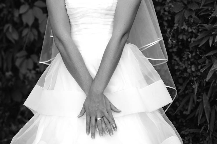 Mariée en noir et blanc