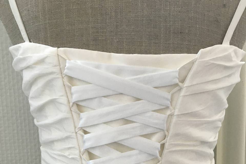 Lacage blanche robe de mariée
