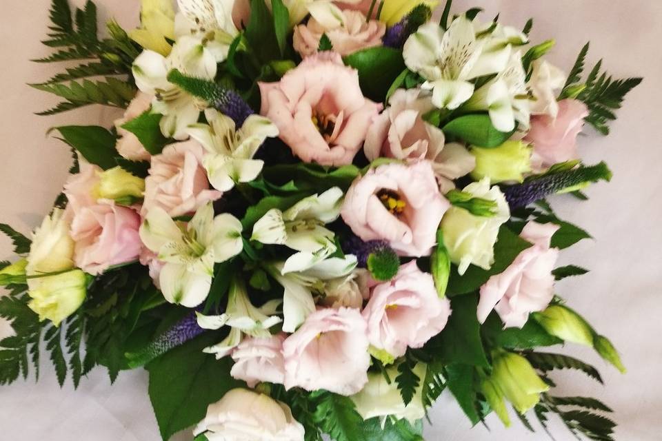 Centre table roses