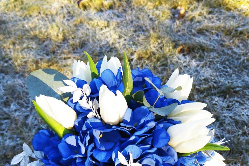 Bouquet mariée blanc et bleu