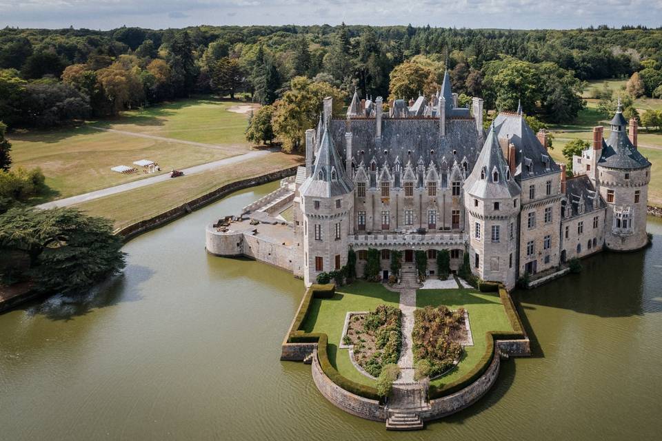 Chateau drone