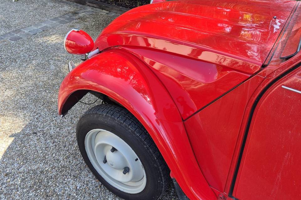 2cv rouge 1990 à Chevreuse