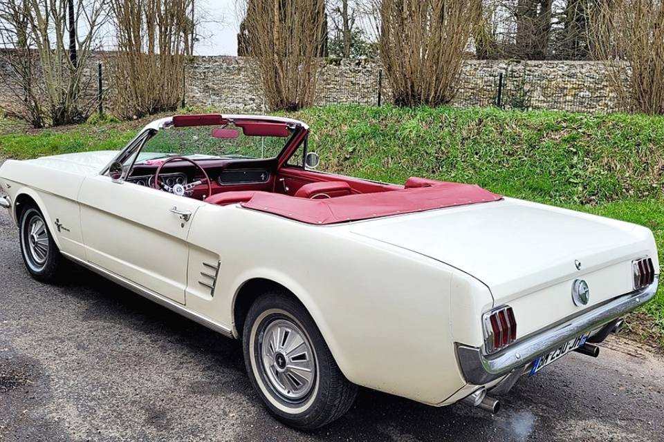 Mustang convertible 66 V8