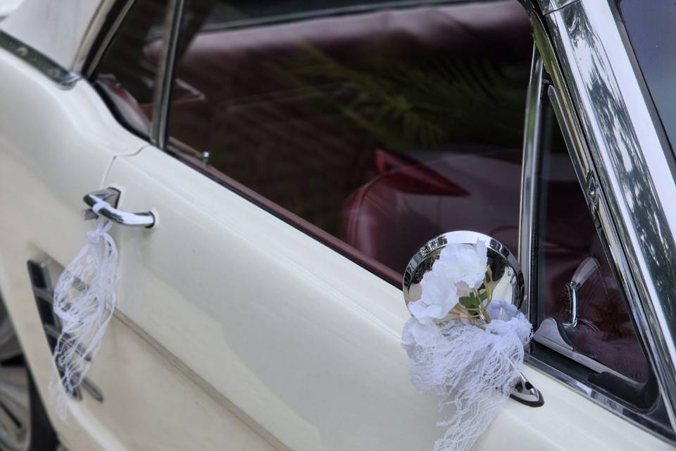 Mustang blanche mariage versai