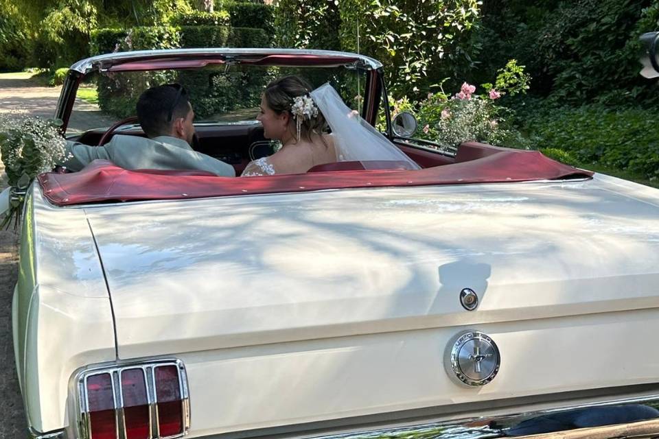 Mustang blanche mariage idf