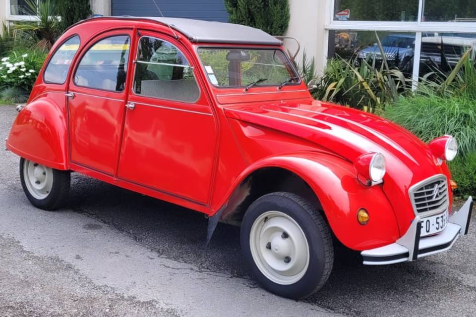 2cv rouge chez ARS Shop