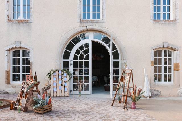 Cour, porte principale