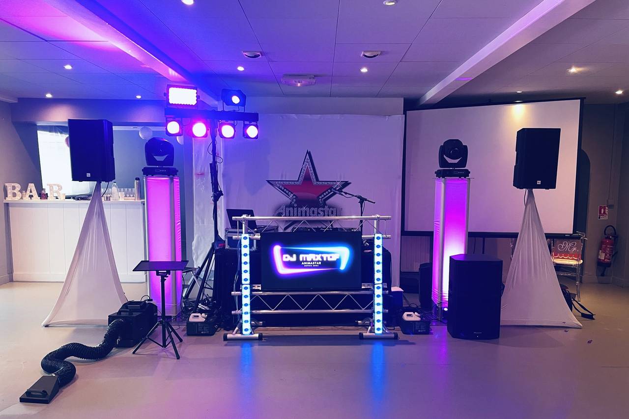 Rideau de fil blanc  Votre décorateur et animateur DJ pour votre mariage !