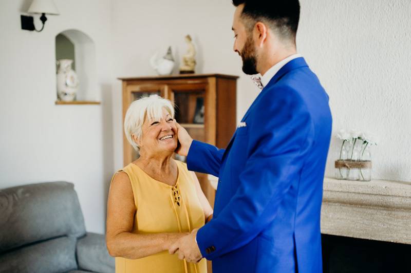 Le marié et sa maman