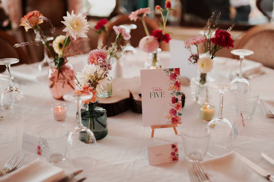 Une table colorée