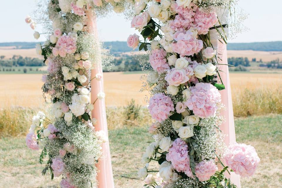 Déco de mariage : 20 arches canons pour votre cérémonie laïque - A la Une!