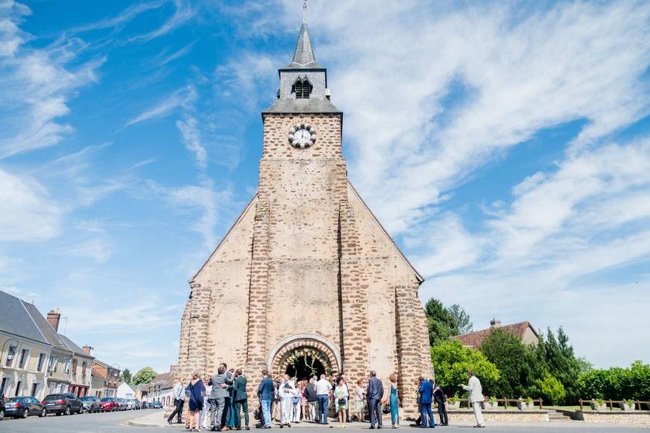 Invités des mariés à la mairie