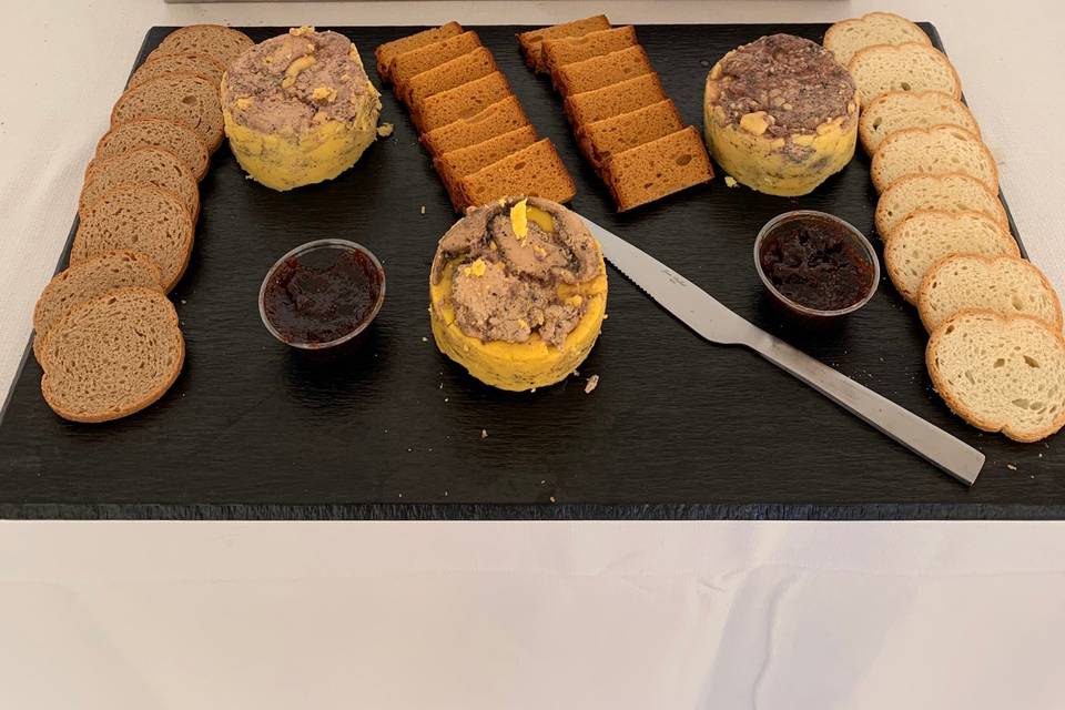 Plateau d'huîtres et foie gras