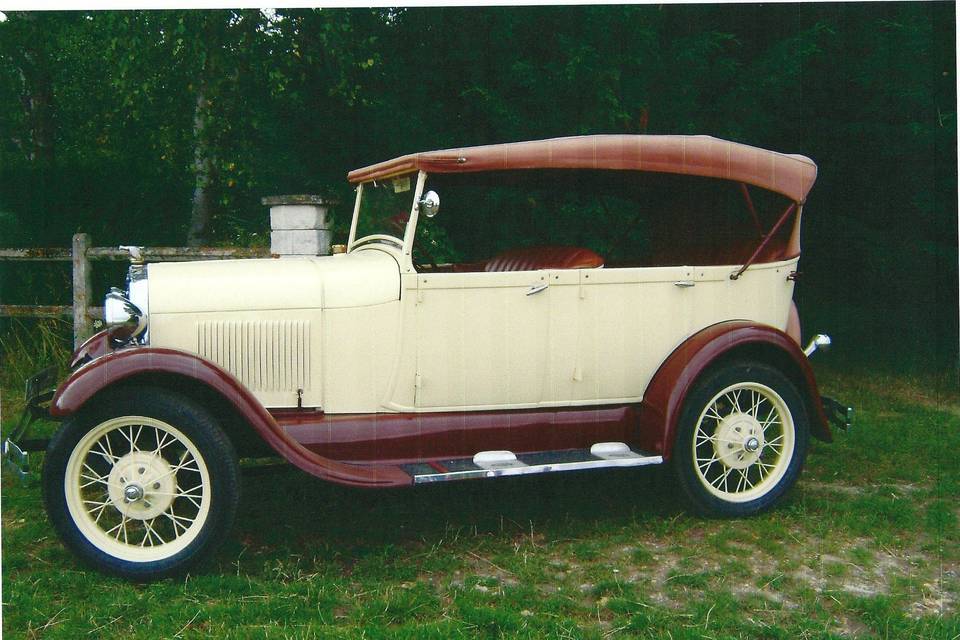 Ford A Torpédo 1929 (Luxe et élégance)