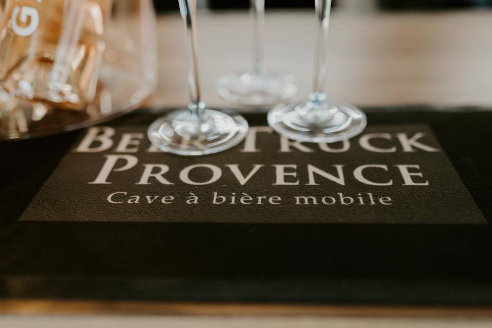 Beer Truck Provence - Cave à bière & bar