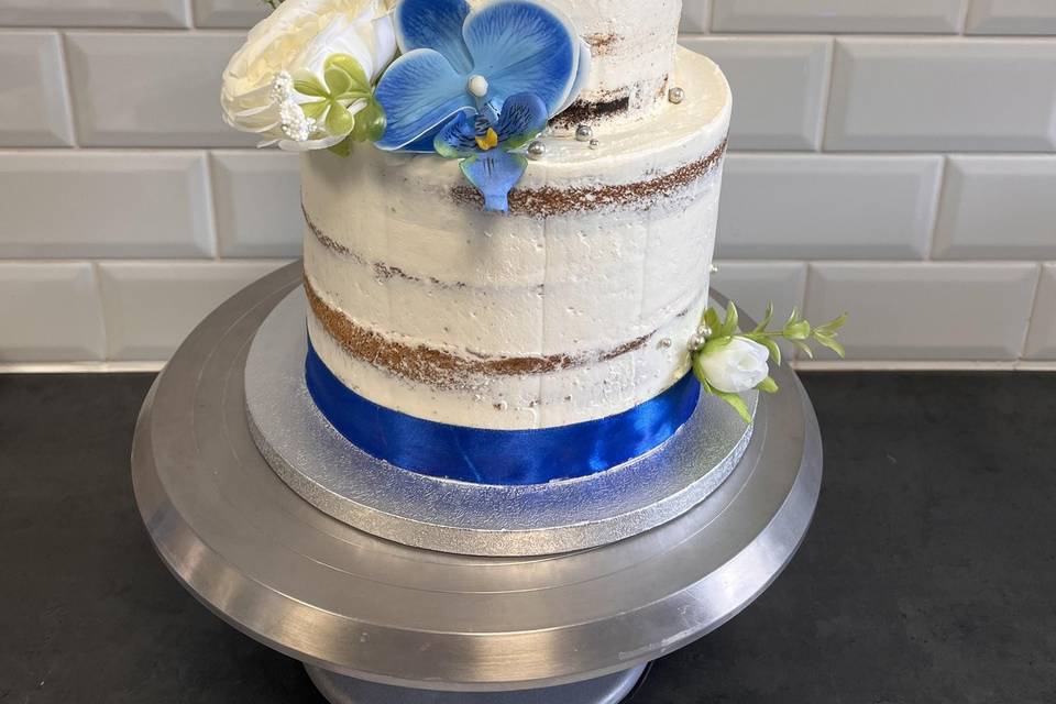 Nude cake bleu et blanc