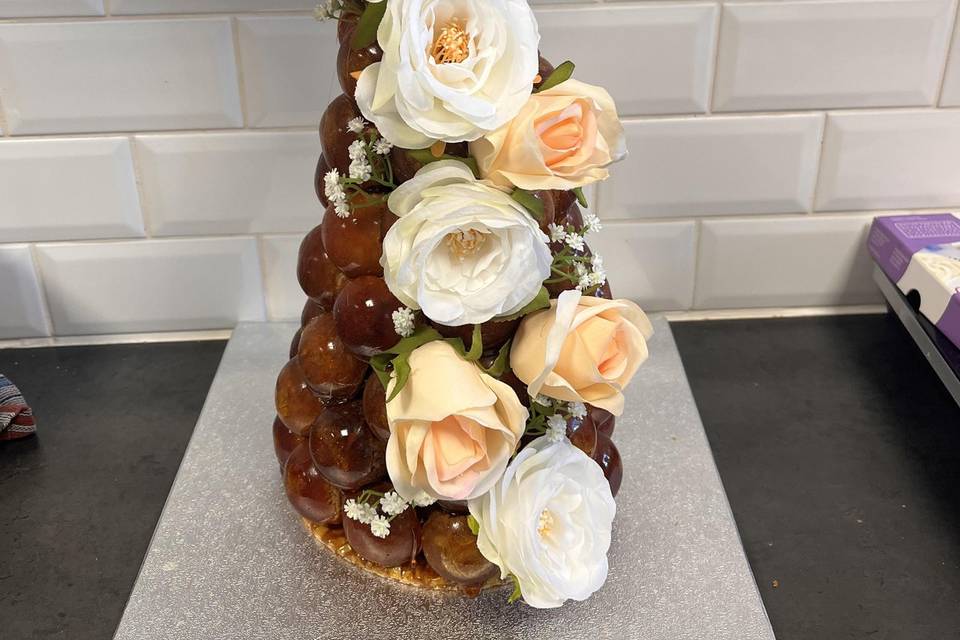 Croquembouche