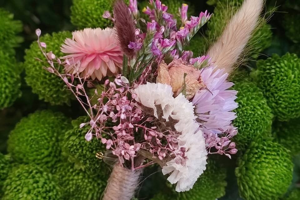 Boutonnière fleurs séchées