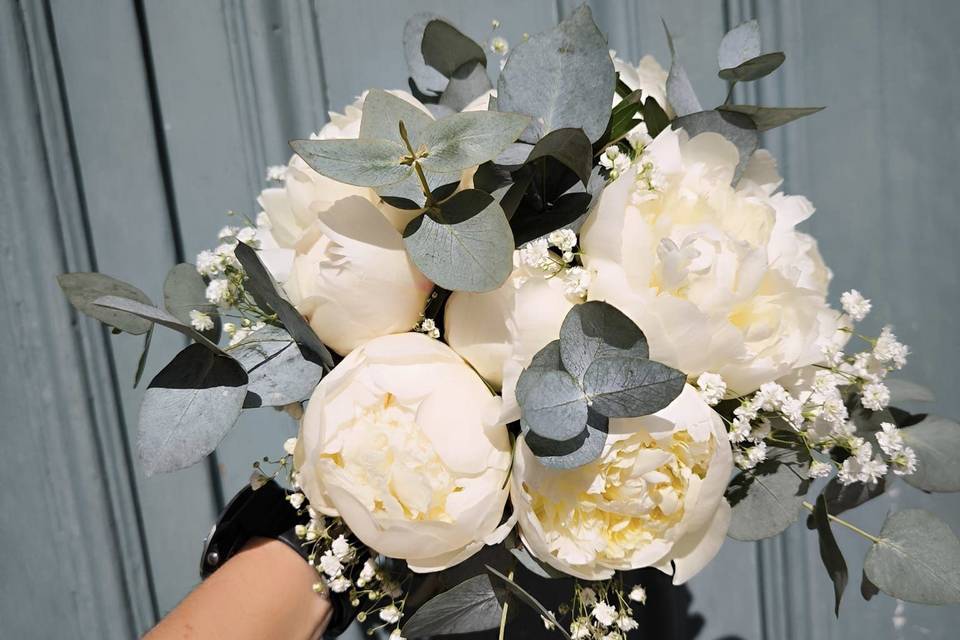 Bouquet de mariée pivoines