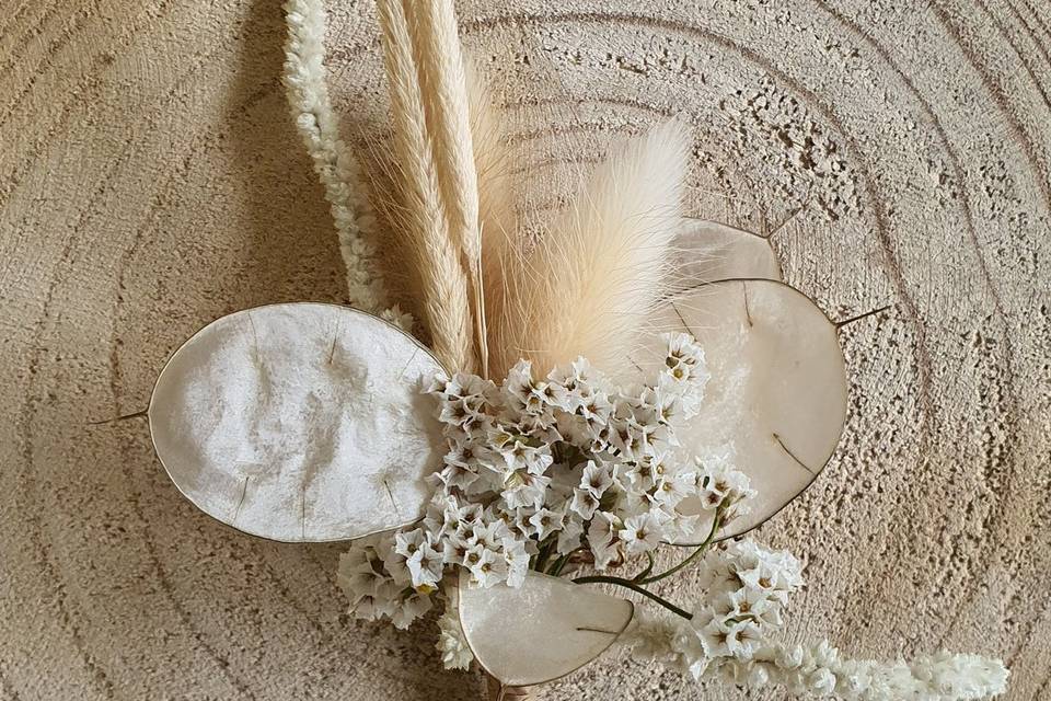 Boutonnière fleurs séchées