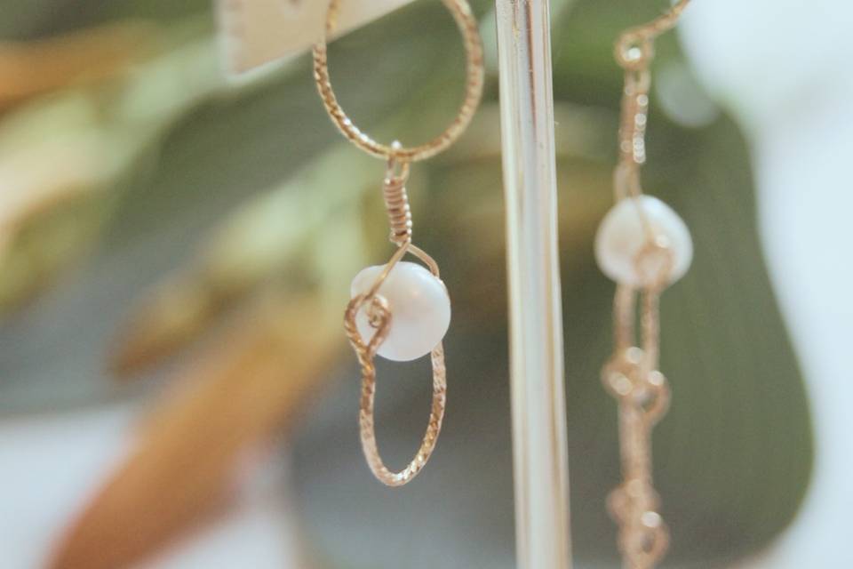 Boucles asymétriques en perles
