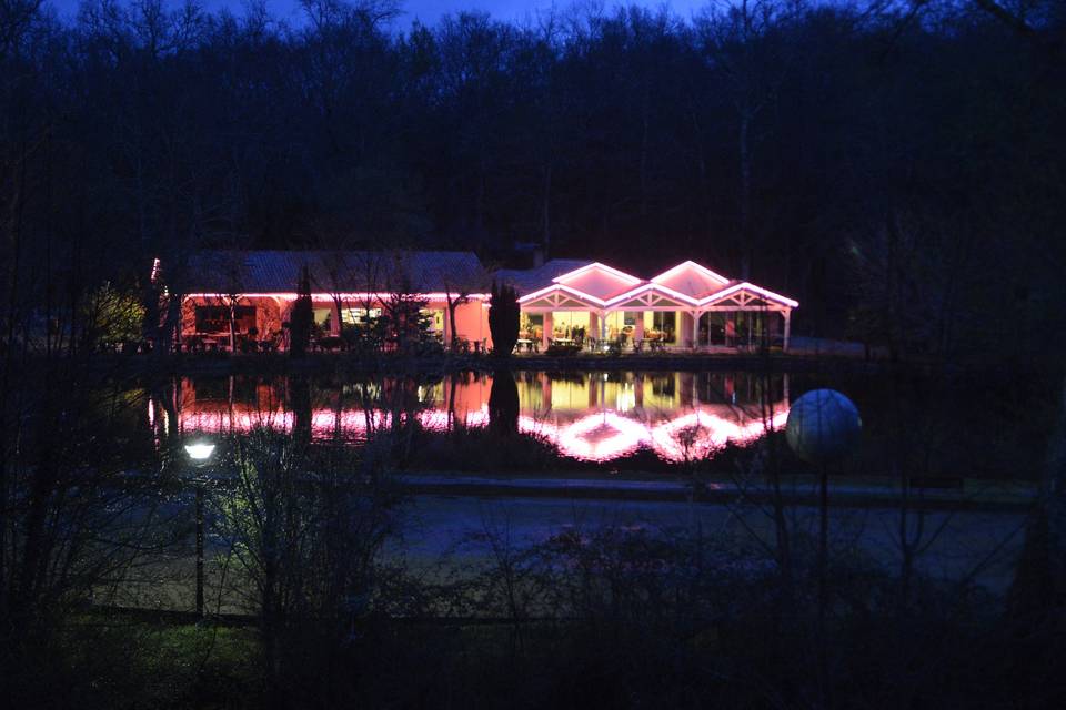 Le restaurant au bord du lac