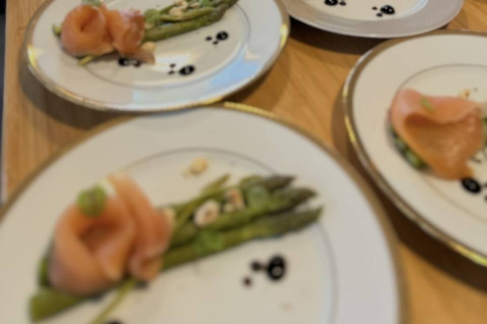 Asperges rôties, truite fumée