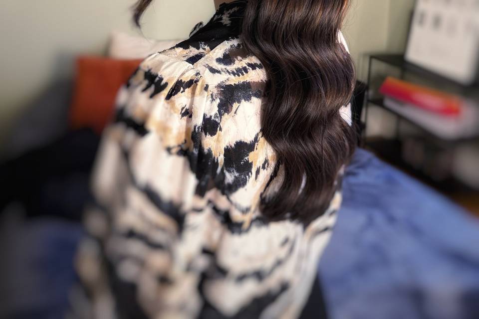 Coiffure semi laché waves