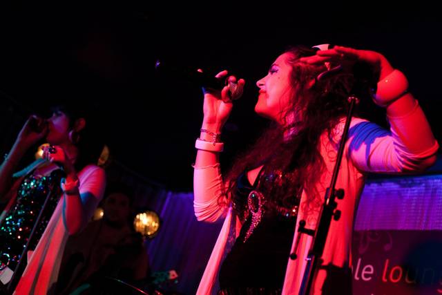 Tooshat au Royal Casino - chanteuses