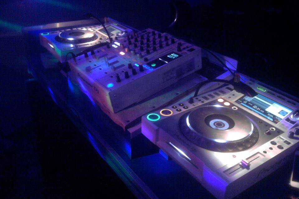 Régie Pioneer CDJ2000 / DJM900