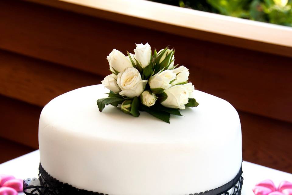 Weeding cake