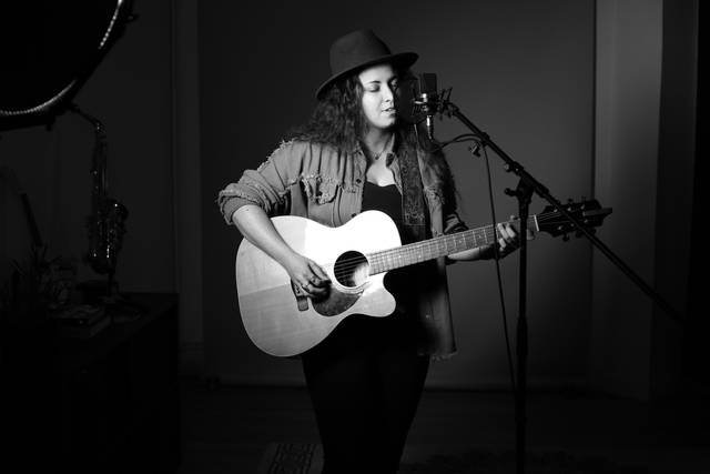 Photo opalite music