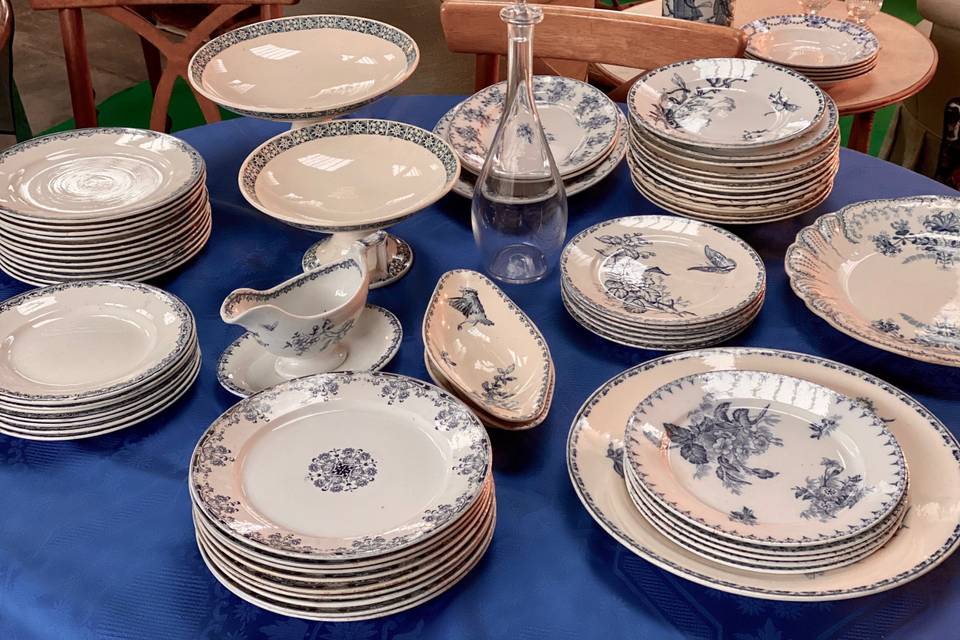 Assiettes terre de fer bleues