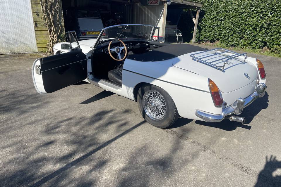 MGB Blanche 1966