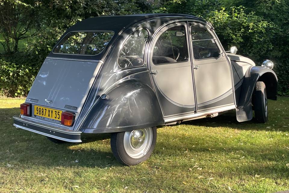 2 CV Charleston