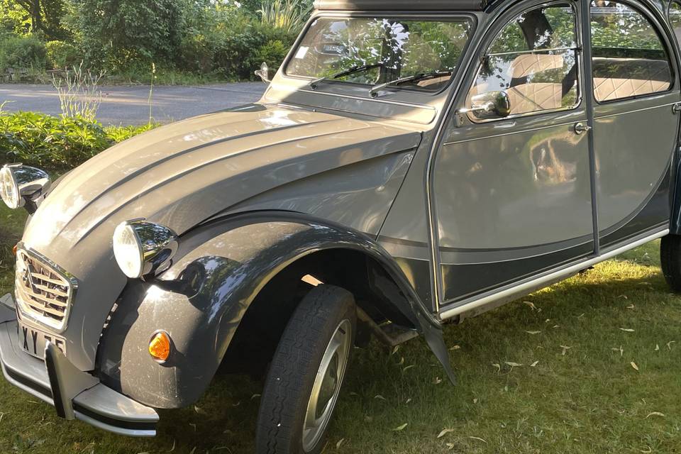2 CV Charleston