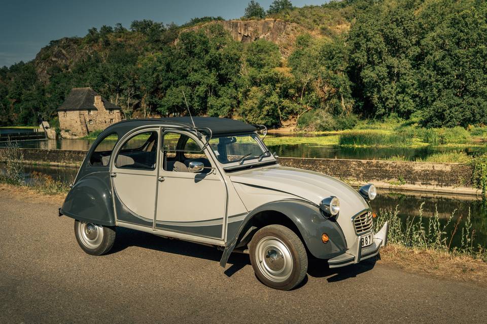 2 CV Charleston