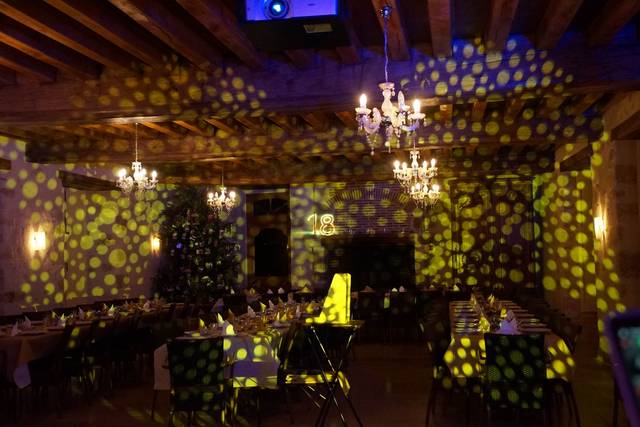 La salle de réception illuminé